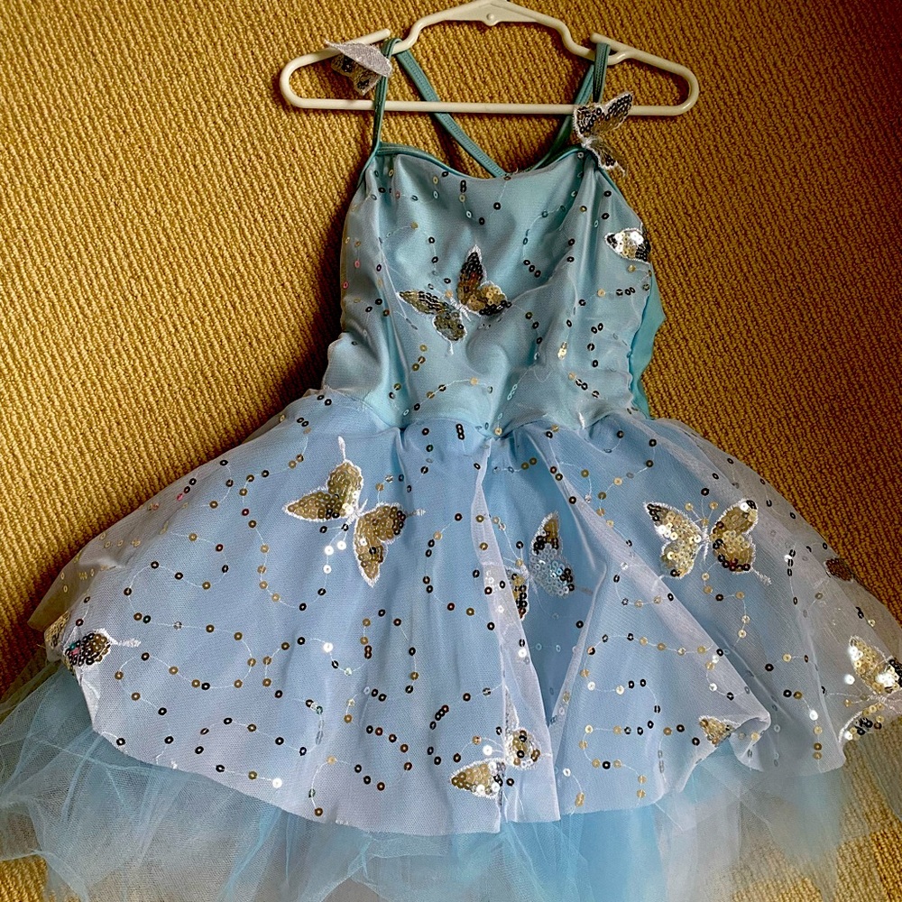 Adorable dance costume!